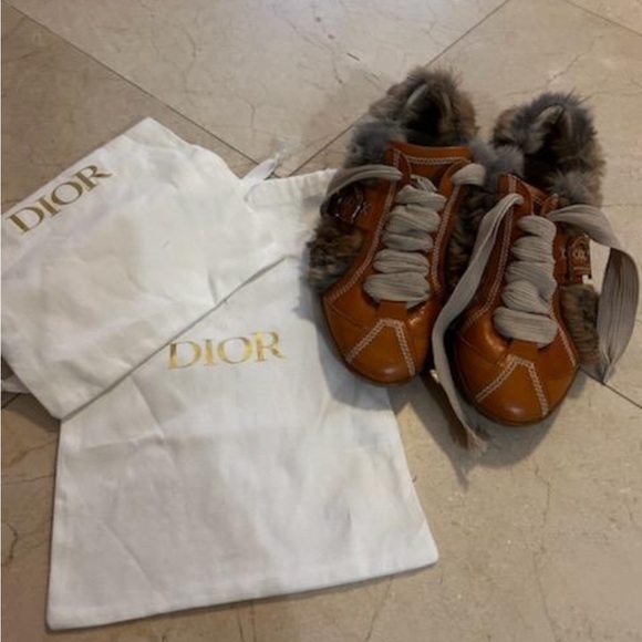 Dior fur & suede sneakers - Picture 3 of 7